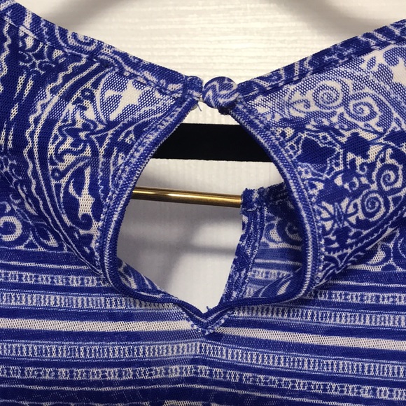 Semi-Sheer Printed Blouse - Picture 3 of 3